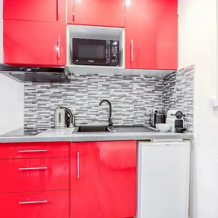 Historique Studio Apartment